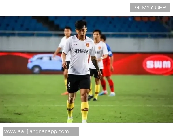 北京国安与河南队洽谈黄锐烽转会并关注英博后卫赵佳楠