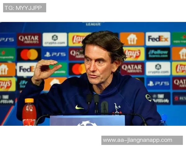 热刺积极寻求左后卫与左中卫目标锁定19岁桑托斯后卫索萨